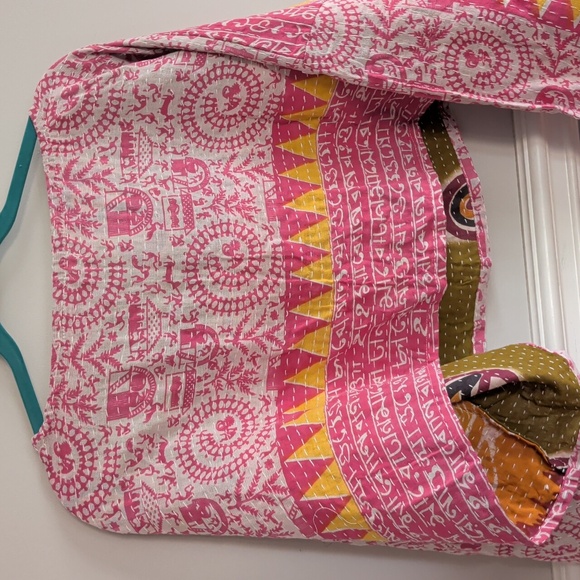 Free Size. Abundance Crop Kantha Bae - Picture 8 of 15